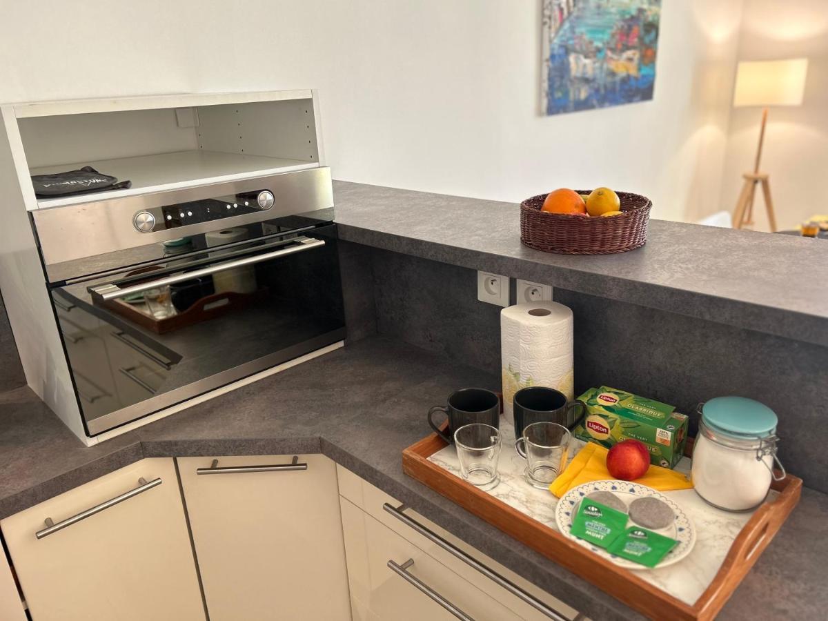 Celebre Vieux Port, Marseille Appartement Buitenkant foto