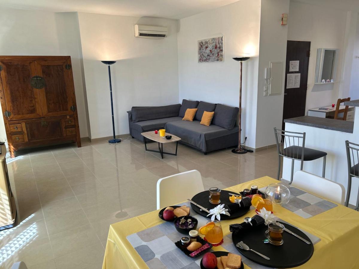 Celebre Vieux Port, Marseille Appartement Buitenkant foto