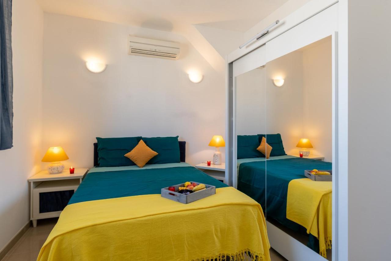 Celebre Vieux Port, Marseille Appartement Buitenkant foto